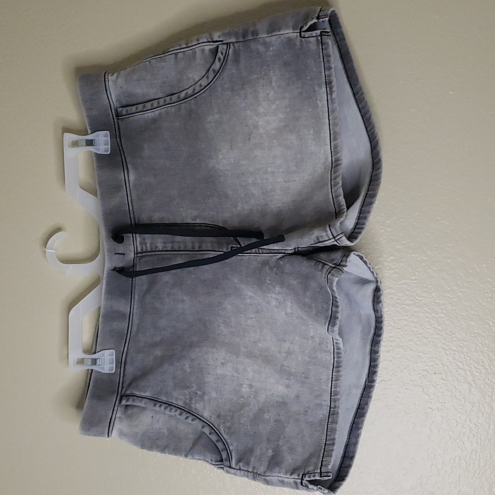 Signature Levi Strauss gold lounge shorts 14w
